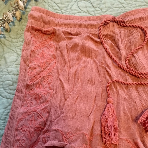 Love Tree Lounge/Beach Shorts - Picture 1 of 3